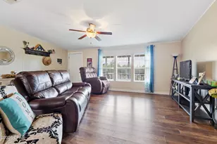 869 Peacock Cir, Youngstown, FL 32466 - Photo 24