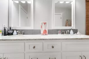 869 Peacock Cir, Youngstown, FL 32466 - Photo 22