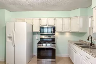 173 Bonita St, Port Saint Joe, FL 32456 - Photo 2