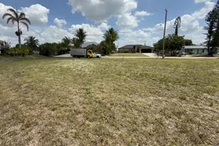 2206 1st Pl, Cape Coral, FL 33909 - Photo 10