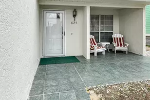 625 Lyndell Ln, Panama City Beach, FL 32407 - Photo 2