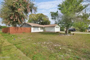 3946 W 21st Pl, Panama City, FL 32405 - Photo 2