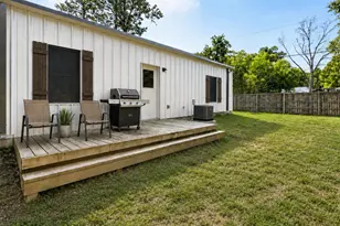 845 Faith Ave, Graceville, FL 32440 - Photo 4