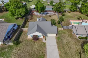 2919 Marron Dr, Panama City, FL 32405 - Photo 2