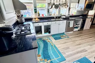 208 Sixteenth St, Port Saint Joe, FL 32456 - Photo 6