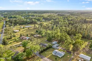 872 1st St, Chipley, FL 32428 - Photo 36