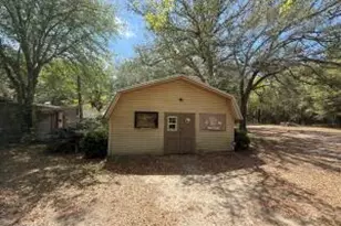 460 Marten Ln, Holt, FL 32564 - Photo 4