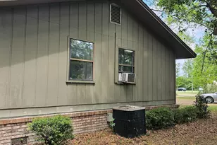 19076 NE Oak Hill Dr, Blountstown, FL 32424 - Photo 4