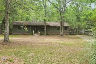 19076 NE Oak Hill Dr, Blountstown, FL 32424 - Photo 1