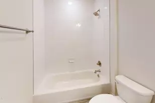 2212 Chase St, Chipley, FL 32428 - Photo 2