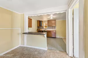 345 S Brett St, Crestview, FL 32539 - Photo 8