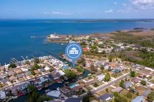 1311 Capri Dr, Panama City, FL 32405 - Photo 2