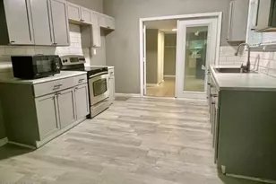 1038 E 8th Ave, Graceville, FL 32440 - Photo 6