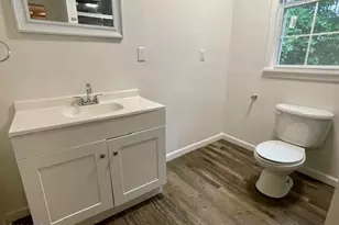 1038 E 8th Ave, Graceville, FL 32440 - Photo 10