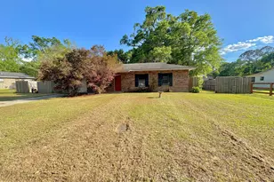 1395 Warren Ave, Chipley, FL 32428 - Photo 1