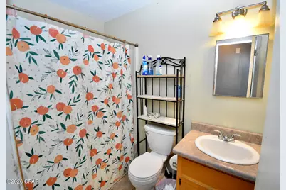 1395 Warren Avenue, Chipley, FL 32428 - Photo 10