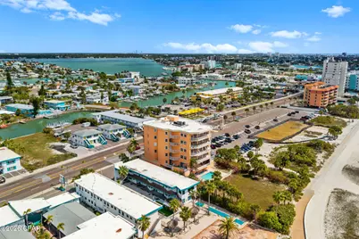 11270 Gulf Boulevard # 5, Treasure Island, FL  - Photo 14