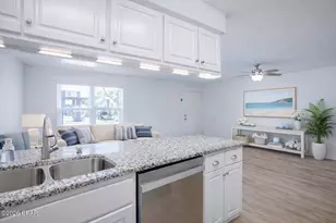 7813 N Lagoon Dr, Panama City Beach, FL 32408 - Photo 4