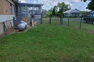 25414 Evans St, Altha, FL 32421 - Photo 18