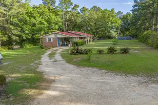 1443 Bradley Ln, Bonifay, FL 32425 - Photo 2