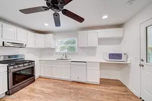 2511 Commander Rd, Southport, FL 32409 - Photo 14