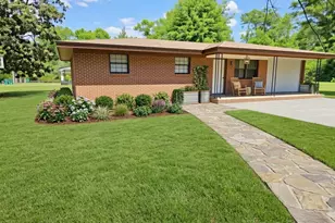 1304 Kay Ave, Chipley, FL 32428 - Photo 2