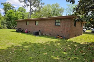 1304 Kay Ave, Chipley, FL 32428 - Photo 4