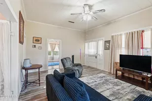 409 S Depot St, Bonifay, FL 32425 - Photo 12