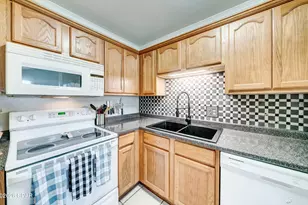 1301 Beck Ave, Panama City, FL 32401 - Photo 10
