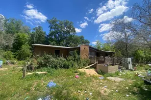 998 Sadorus Ave, Alford, FL 32420 - Photo 2