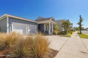 1812 Daffodil St, Panama City, FL 32405 - Photo 2