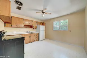 2100 W Norwood Dr, Panama City, FL 32405 - Photo 8