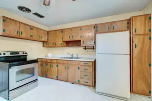 2100 W Norwood Dr, Panama City, FL 32405 - Photo 6