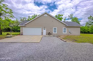 8904 Kingswood Rd, Southport, FL 32409 - Photo 10
