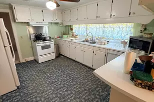 5373 8th St, Malone, FL 32445 - Photo 10