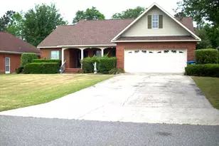 2549 Woods View Dr, Marianna, FL 32446 - Photo 1