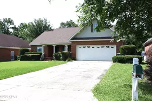 2549 Woods View Dr, Marianna, FL 32446 - Photo 2