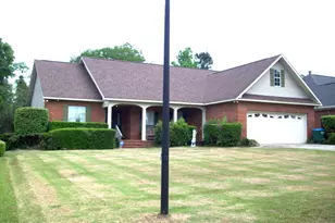 2549 Woods View Dr, Marianna, FL 32446 - Photo 2