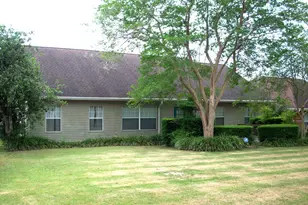 2549 Woods View Dr, Marianna, FL 32446 - Photo 4