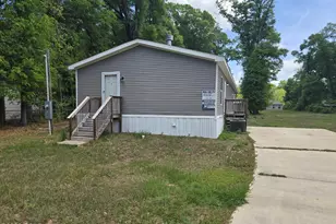 916 N Lloyd St, Crestview, FL 32536 - Photo 2