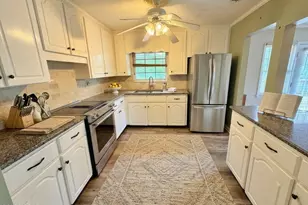 2674 Robin Hood Ln, Bonifay, FL 32425 - Photo 4