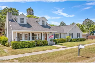 656 4th Street, Chipley, FL 32428 - Photo 1