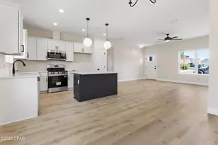 225 W 13th St, Panama City, FL 32401 - Photo 4