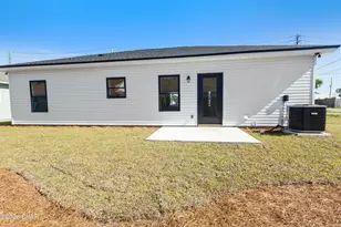 225 W 13th St, Panama City, FL 32401 - Photo 30