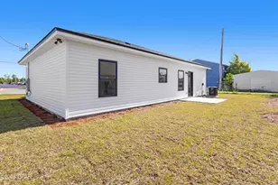 225 W 13th St, Panama City, FL 32401 - Photo 22