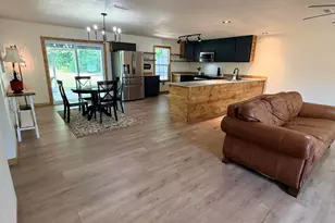 5455 11th St, Malone, FL 32445 - Photo 4