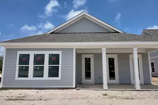 2909 W 27th Ct, Panama City, FL 32405 - Photo 2