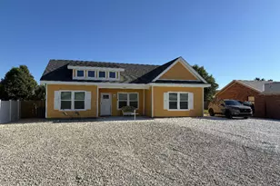 623 Gulf Aire Dr, Port Saint Joe, FL 32456 - Photo 2