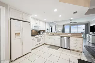 5004 Thomas Dr, Panama City Beach, FL 32408 - Photo 10
