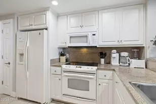 5004 Thomas Dr, Panama City Beach, FL 32408 - Photo 12